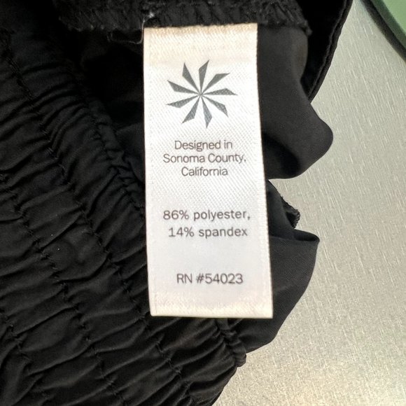 Athleta Greenwich Gaucho Culotte Black Size 8 Lightweight Wide Leg - Picture 8 of 9